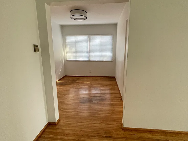6048 Hardwick St — Photo 19