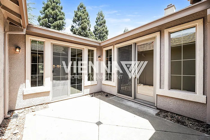 1014 Waterford Dr — Photo 19