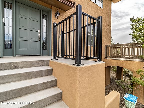 5th image of 621 Cerrillos Dr