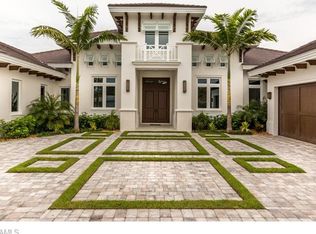 611 Starboard Dr, Naples, FL 34103