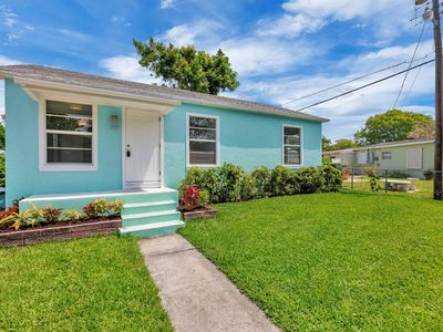 711 Macy Street, West Palm Beach, FL, 33405