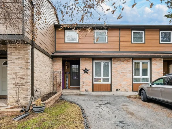 6265 Castille Ct #10, Ottawa, ON K1C 1X4