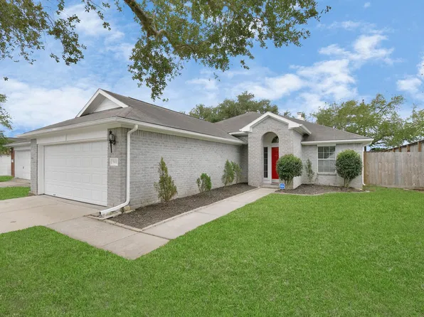 5102 Chase Park Ct, Bacliff, TX 77518