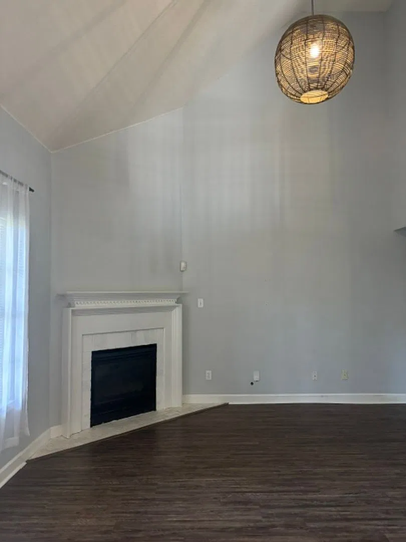 4/2.5 located in Pinehurst subdivision — Photo 4
