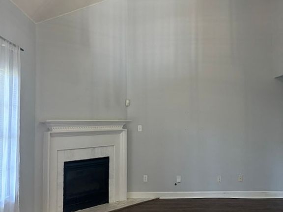 4th image of 964 Wildwood Ave