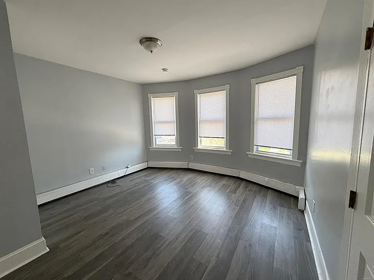 215 Read St #2 — Photo 7