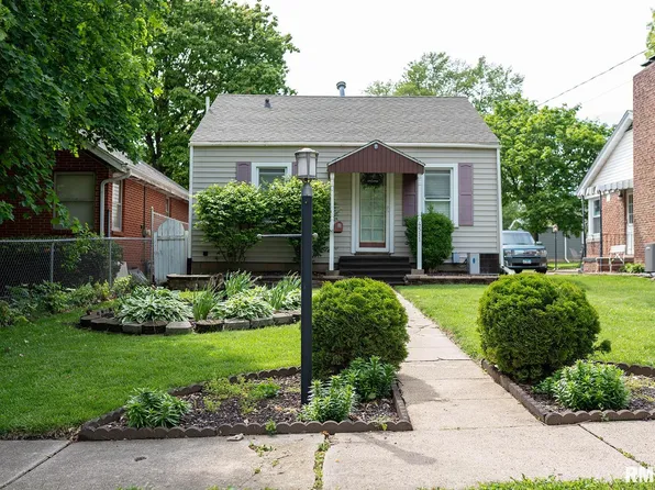 4511 N Constantine Ave, Peoria Heights, IL 61616