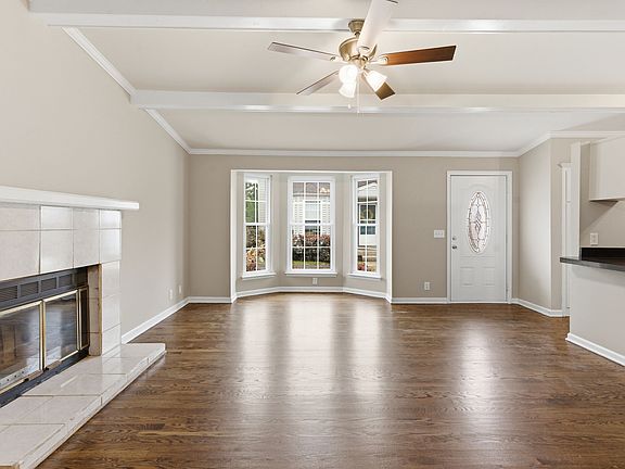 2nd image of 3017 Casa Dr
