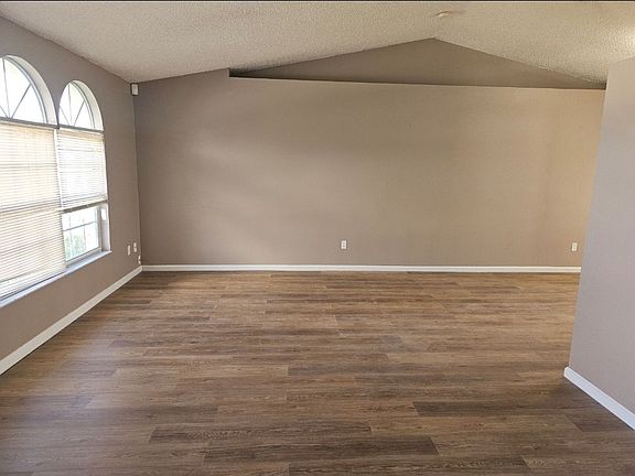 4th image of 5104 Heatherstone Ct