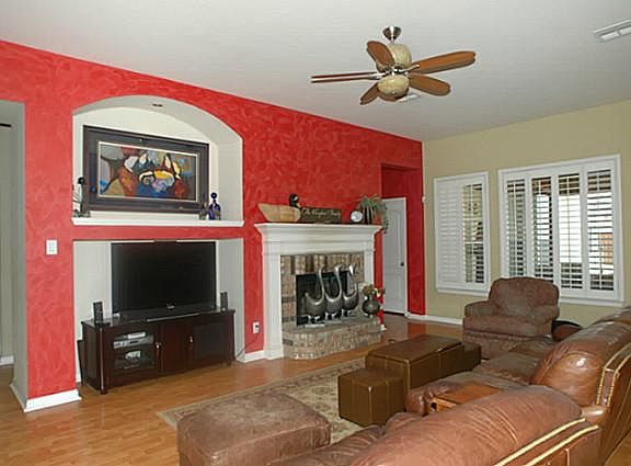 3rd image of 1745 Ivy Ln