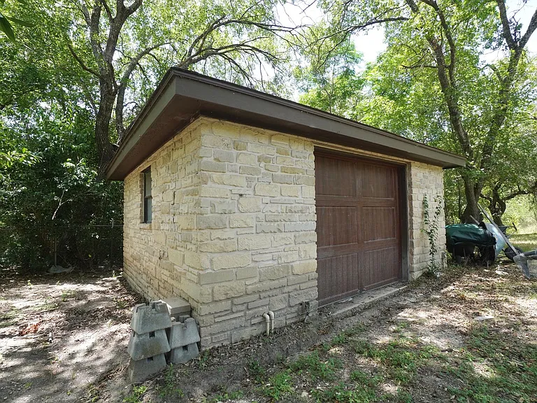 8 Woodhollow Trl — Photo 52