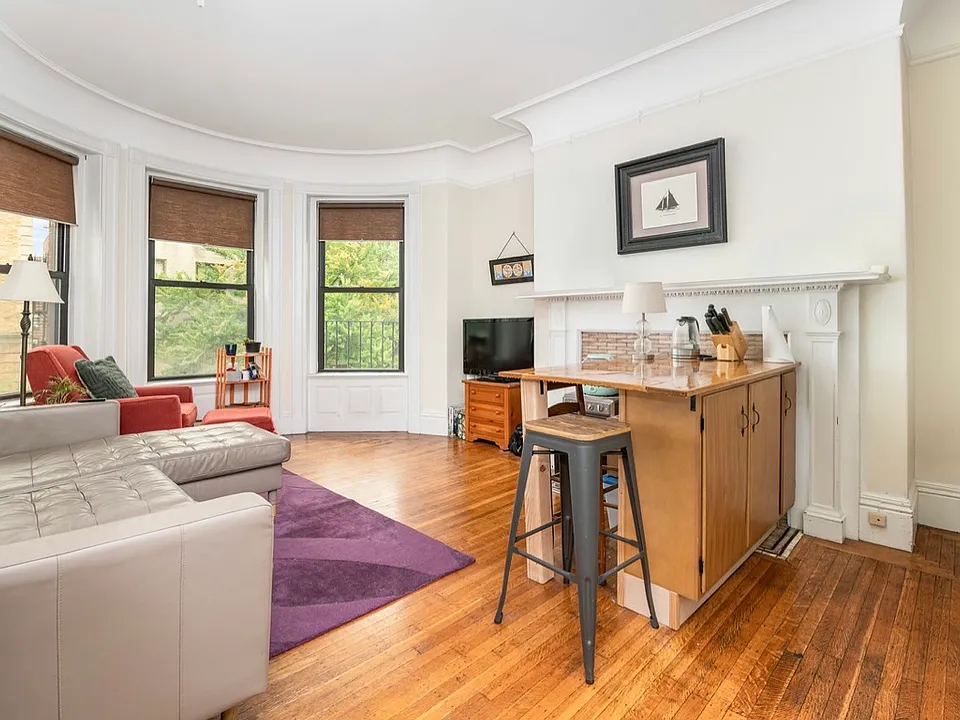 9 Buswell St #2F