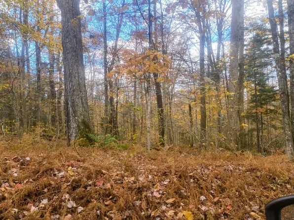 20 Parish Rd, Worthington, MA 01098