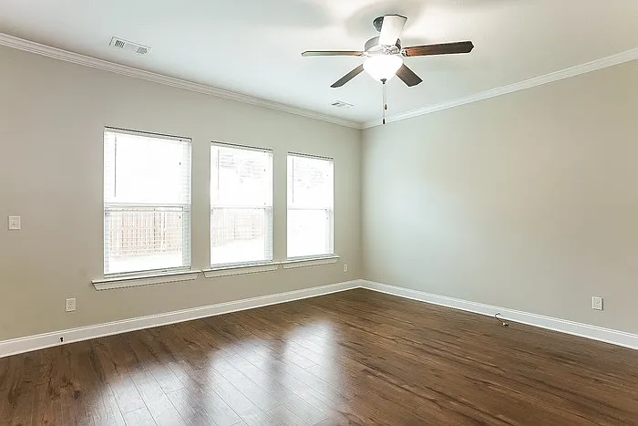 1920 Kenlock Dr — Photo 5