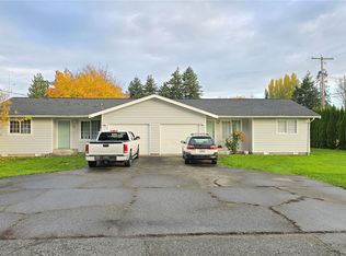 102 Hayes St, Nooksack, WA 98276