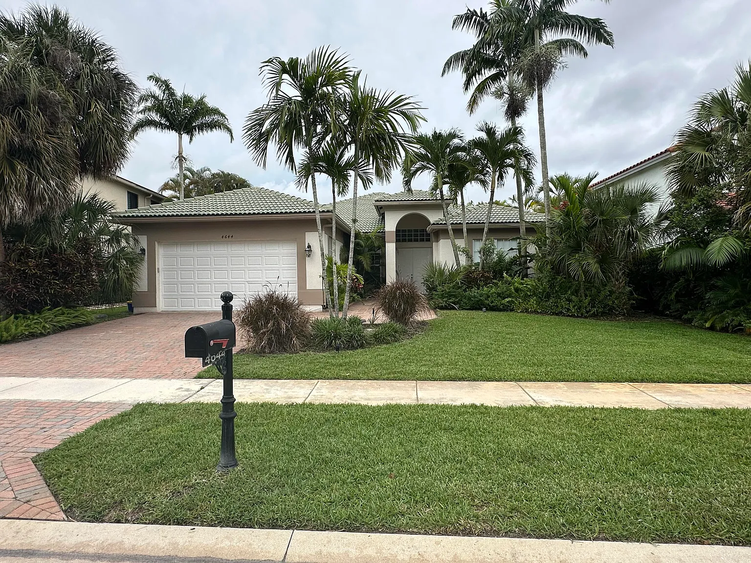 Studio, 3.0 bath, 2821 sqft, $9,500 — Photo 1