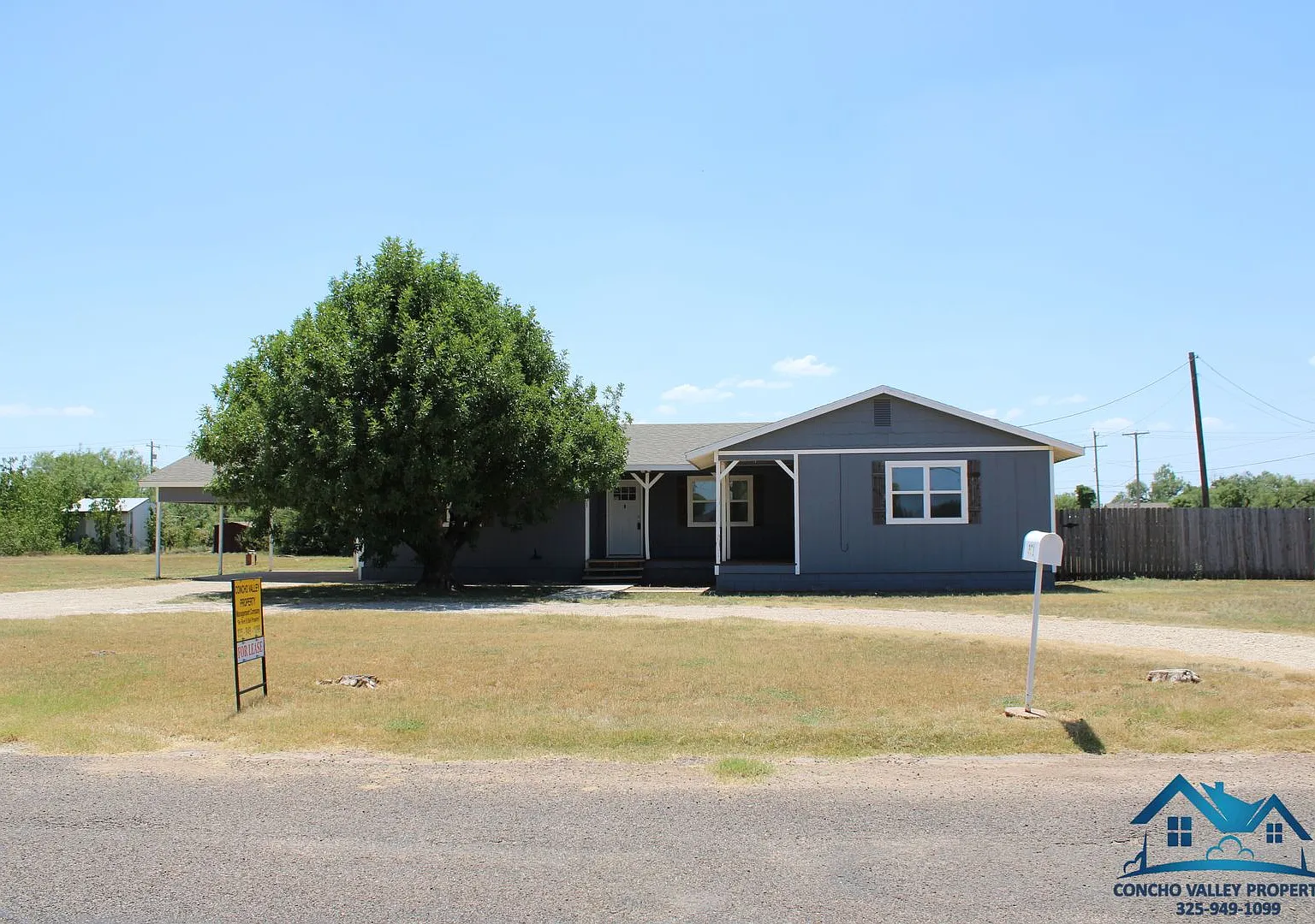 Updated 3-Bed, 2-Bath on Oversize lot near Lincoln Middle School — Photo 1