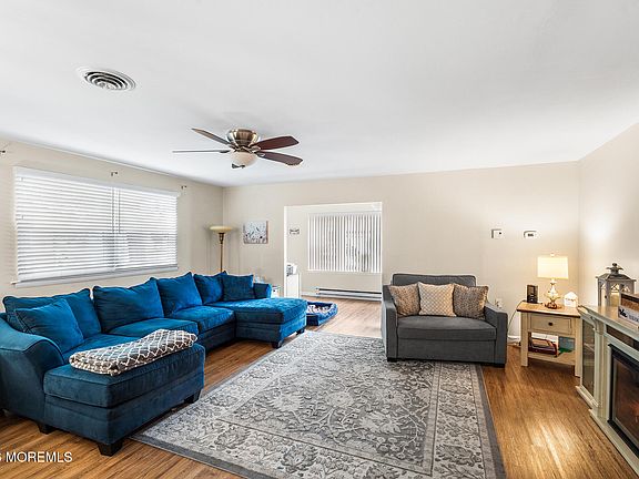 4th image of 46 Auburn Street #54B