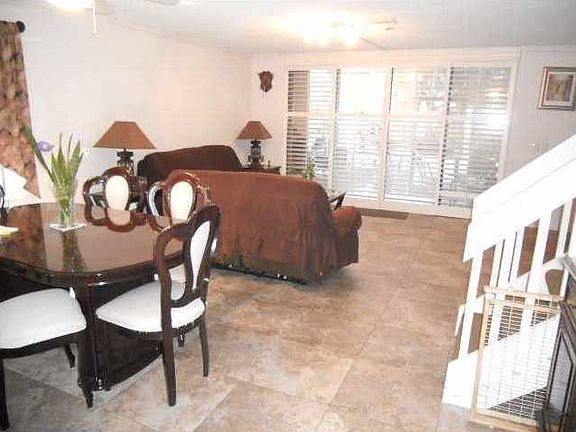 3rd image of 10600 NW 14th St APT 100