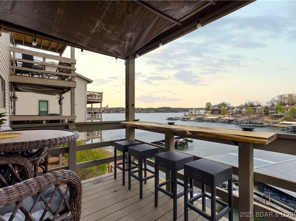 16 Hawk Harbor Ln #1B, Lake Ozark, MO 65049