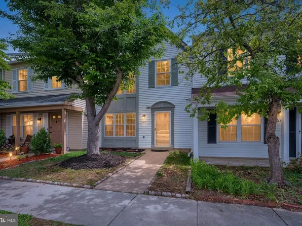 3634 Dahlgren Pl, Dumfries, VA 22026