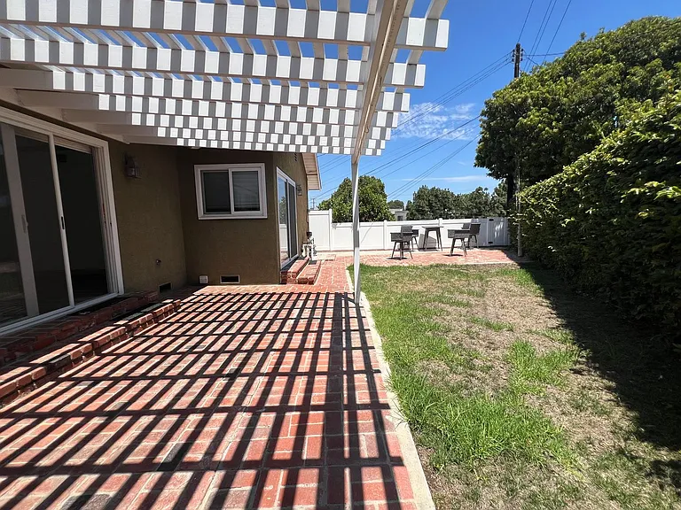108 S Ellery Dr — Photo 41