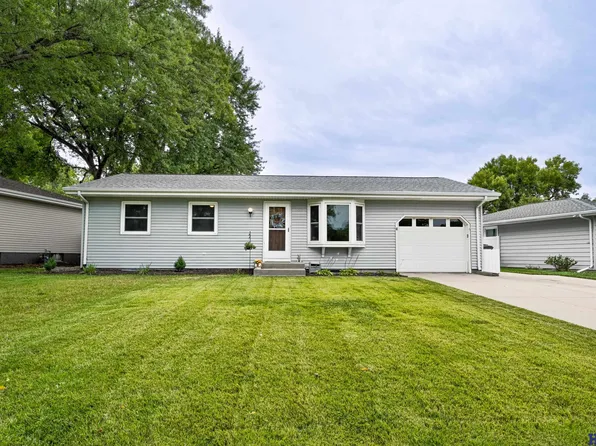 1139 Clearview Blvd, Lincoln, NE 68512