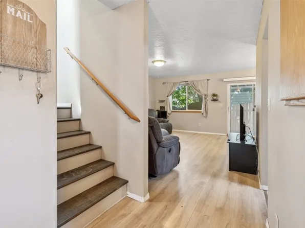 1821 S 9th St W APT B, Missoula, MT 59801