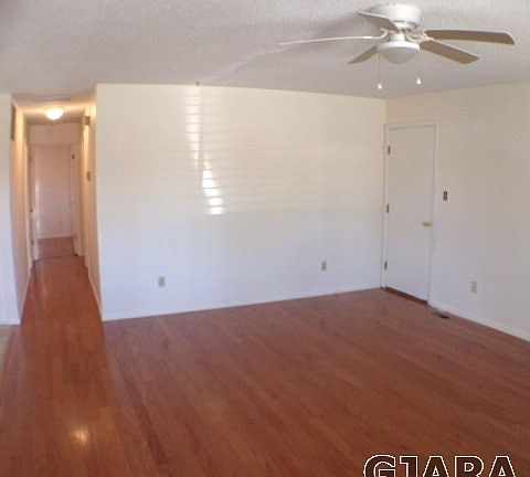3rd image of 604 Holland St