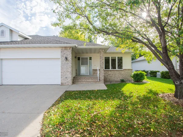 2449 Madison Square Dr S, Fargo, ND 58104