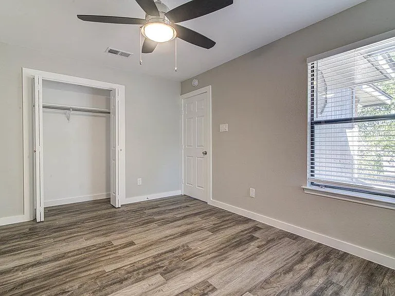 1205 Gregory Ln #1205 — Photo 9