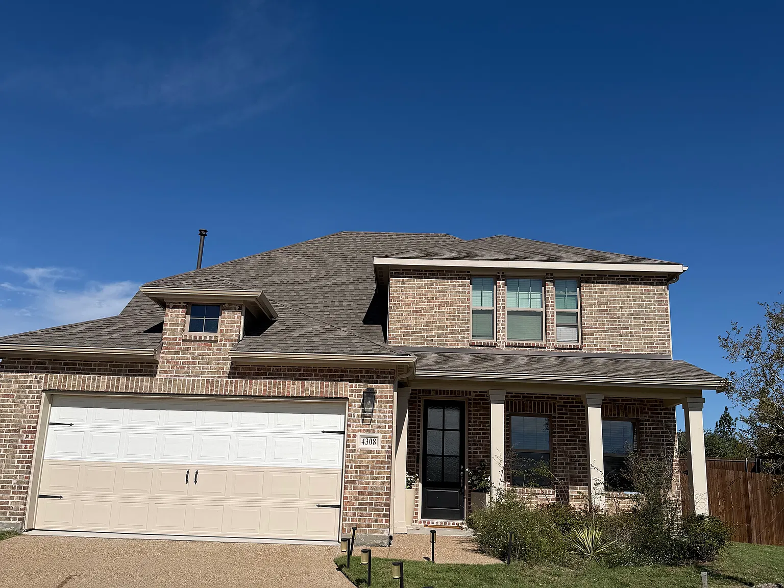 4 bed, 3.5 bath, 2651 sqft, $3,400 — Photo 1