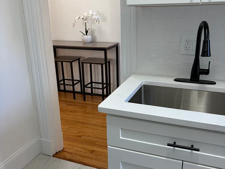 370 Chestnut Hill Ave #3 — Photo 7