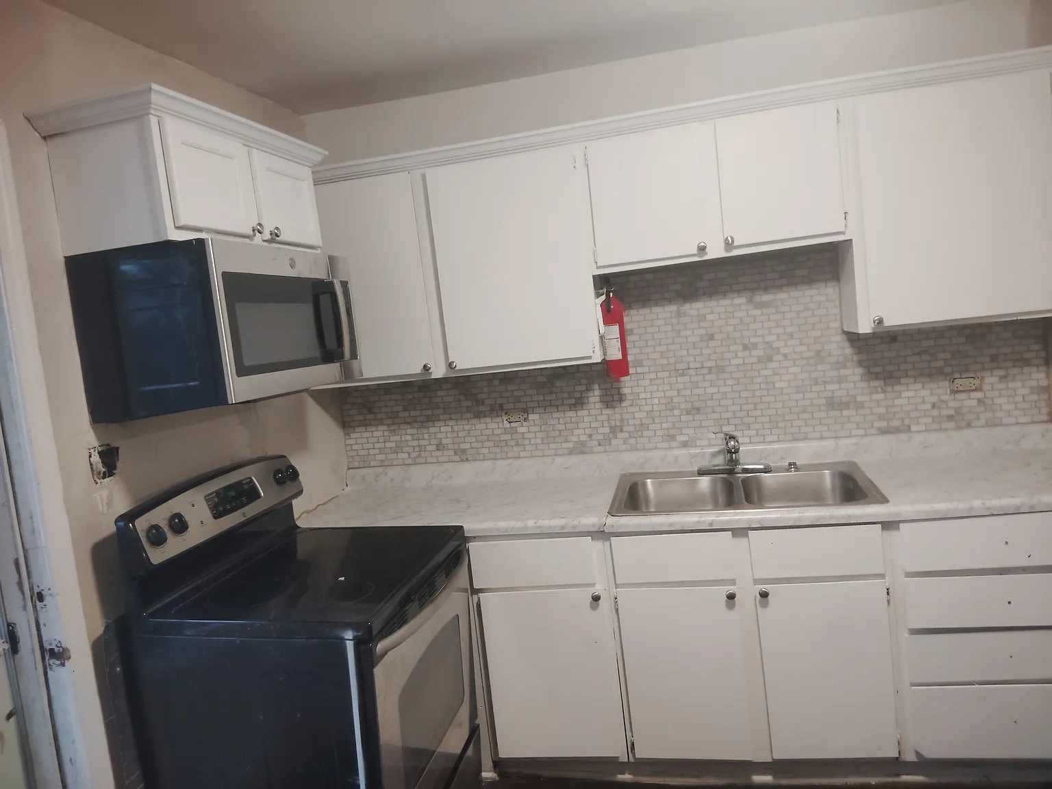2 bed, 1000 sqft, $995 — Photo 2