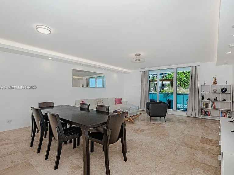 2301 Collins Ave #310 — Photo 2