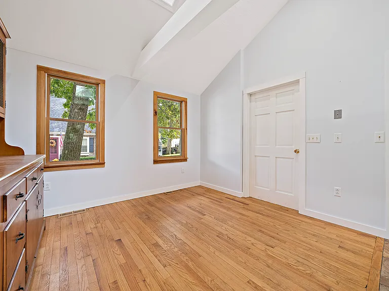 8 Winthrop Ave — Photo 6