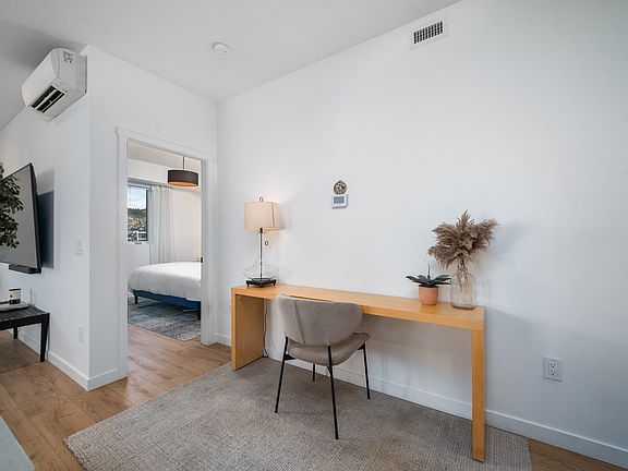 5th image of 660 Cawston Ave #514
