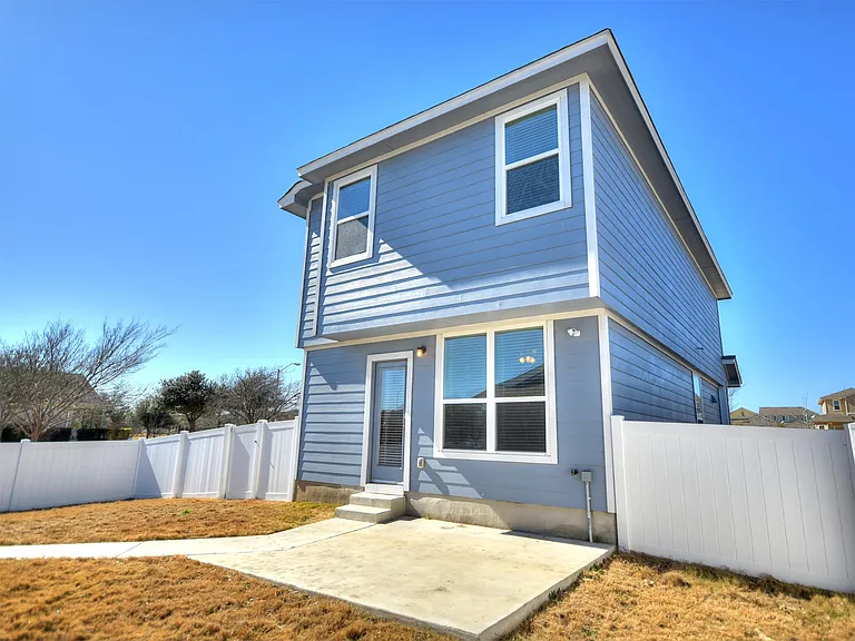 18301 Mammoth Cave Blvd — Photo 2