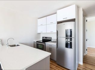 314 52nd St APT 3B, Brooklyn, NY 11220