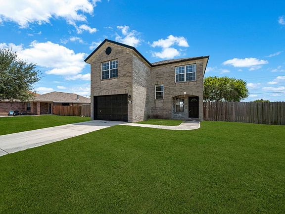 3rd image of 215 Chisholm Trl