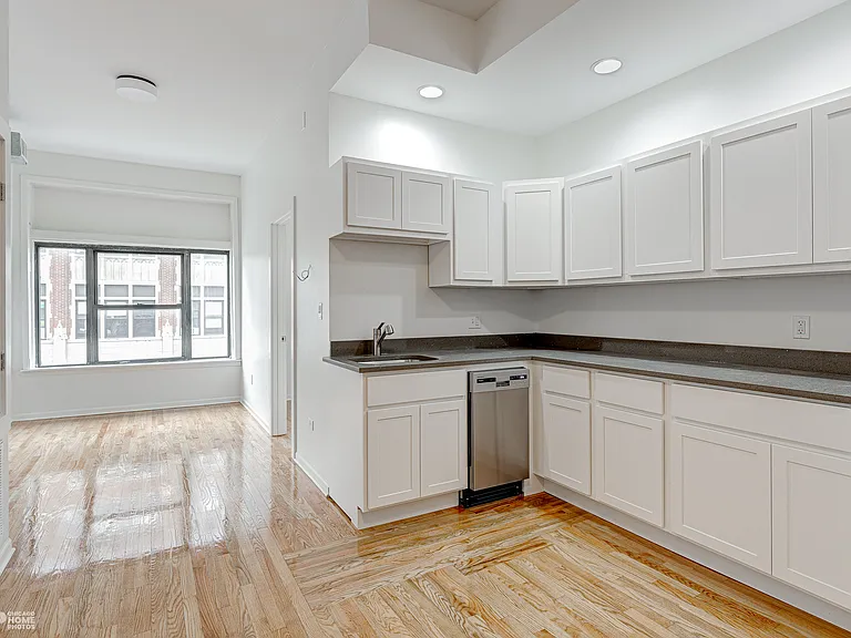 2214 W 18th Pl #2S — Photo 2