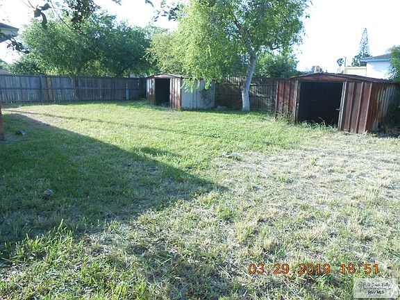 3rd image of 57 Wood Hollow Dr