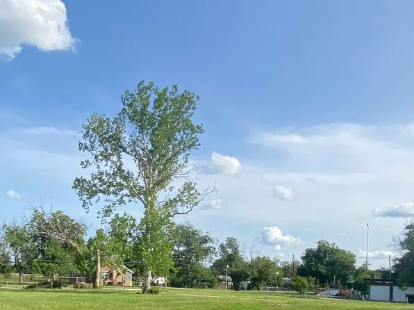 1701 Dallas St, Brownwood, TX 76801