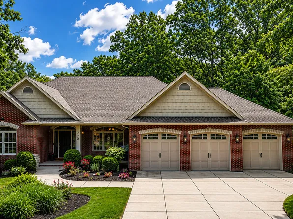 770 Quinlan Ct, Crown Point, IN 46307