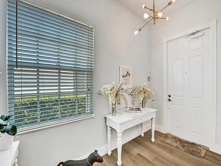 2697 James River Rd — Photo 31