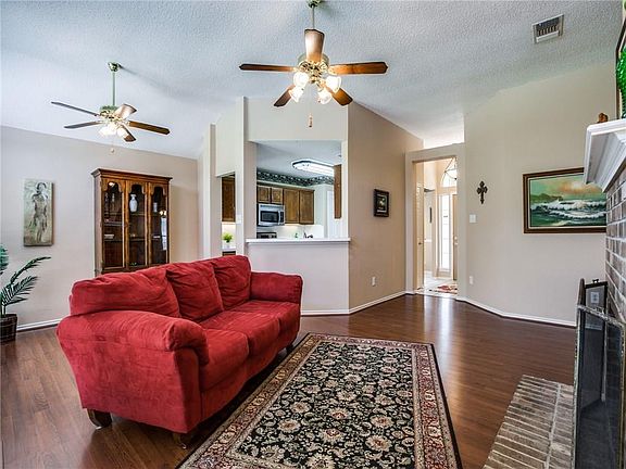 3rd image of 7709 Munich Dr