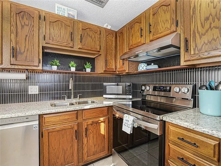 36 Vista Gardens Trl #103 — Photo 9