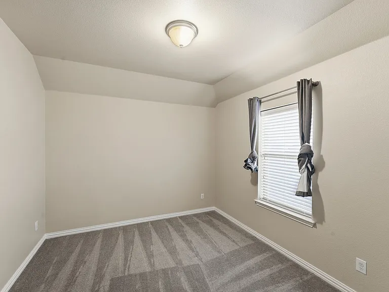 2208 Gregory Creek Dr — Photo 12
