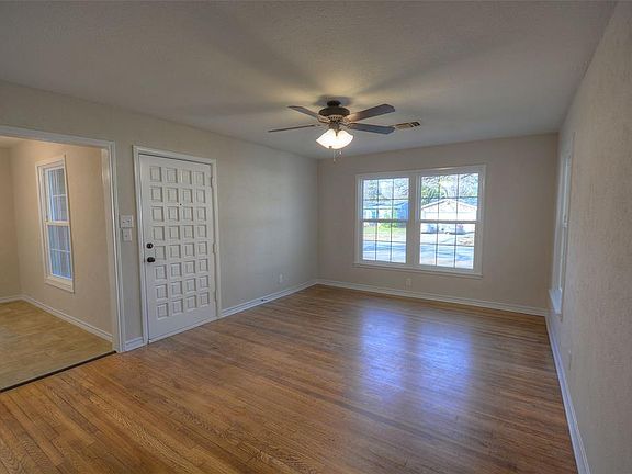 5th image of 1112 W Tucker Blvd