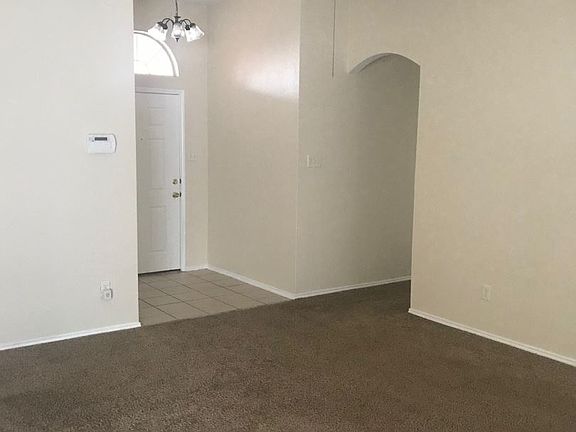 4th image of 425 Asbury Dr